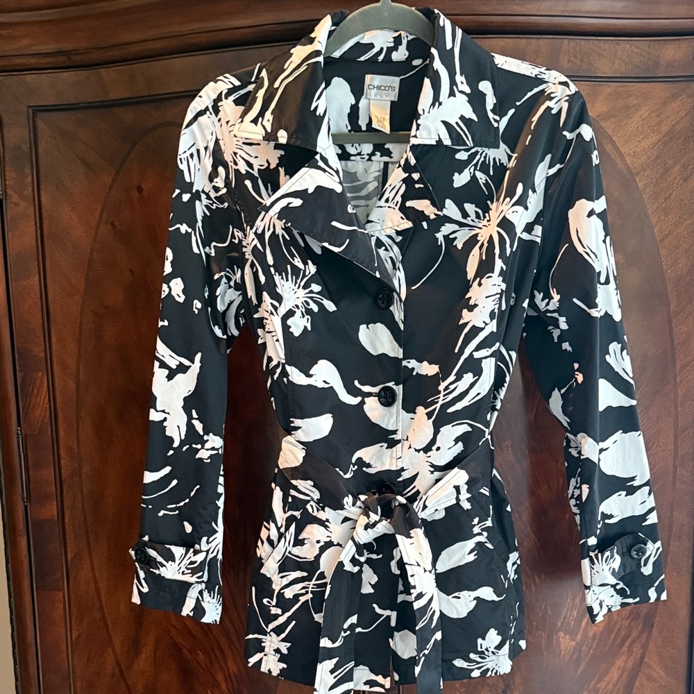 Chico's Black & White Floral Tie-Waist Trench